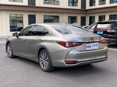 Lexus ES 200 Edition - фото 4