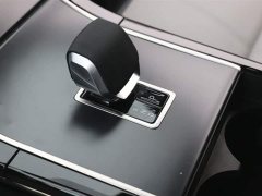 Land Rover Range Rover Velar 2024 Dynamic SE - фото 15
