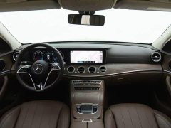 Mercedes-Benz E 300 L Fashion Version - фото 9