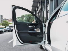 Mercedes-Benz CAMG AMG C 43 4MATIC - фото 7