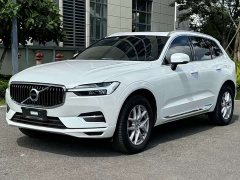 Volvo XC60 T5 AWDLuxury Edition - фото 1