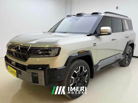 2025 4.0T 8 Flagship Edition 7 - автомобиль из Китая