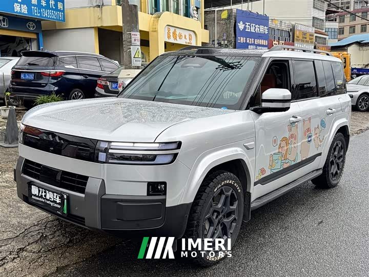 4.0T 7 190KMAWDUltra Edition - автомобиль из Китая