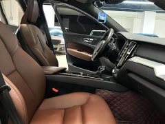 Volvo XC60 T5 AWDLuxury Edition - фото 5