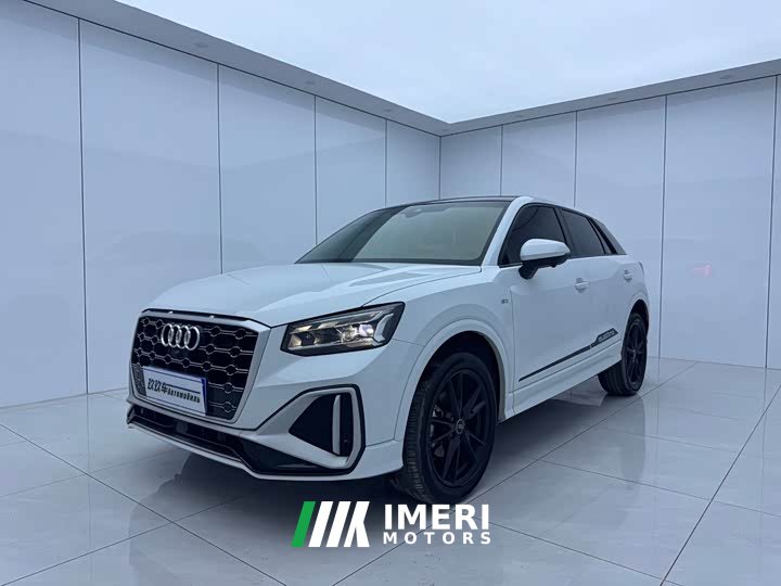 Audi Q2L 35 TFSI Version