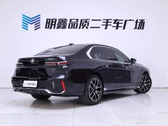 BMW 7 Series 2023 735Li M Sports Package - фото 7