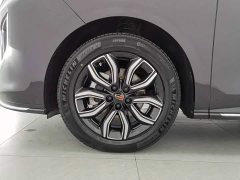 FAW HQ9 2.0T Edition - фото 17