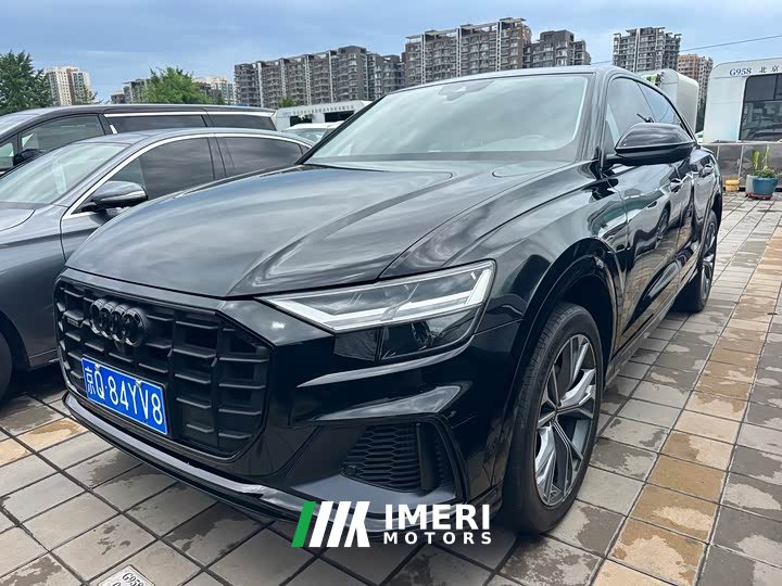 Audi Q8 55 TFSI Version