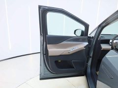 Xpeng X9 EREV 1602 Ultra - фото 17