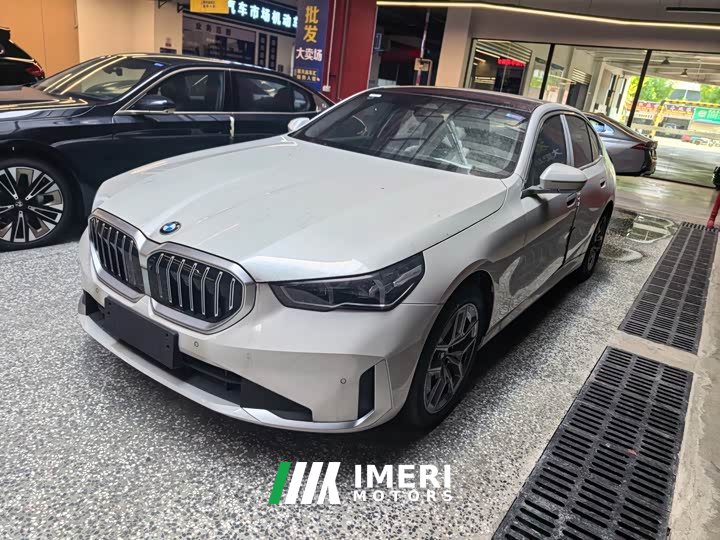BMW 5 530Li Version Luxury - автомобиль из Китая