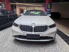 BMW 5 530Li Version Luxury - фото 3