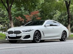 BMW 8 840i M - фото 1