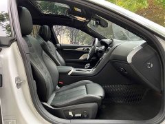 BMW 8 840i M - фото 12
