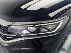 Volkswagen 380TSI Luxury Edition - фото 16