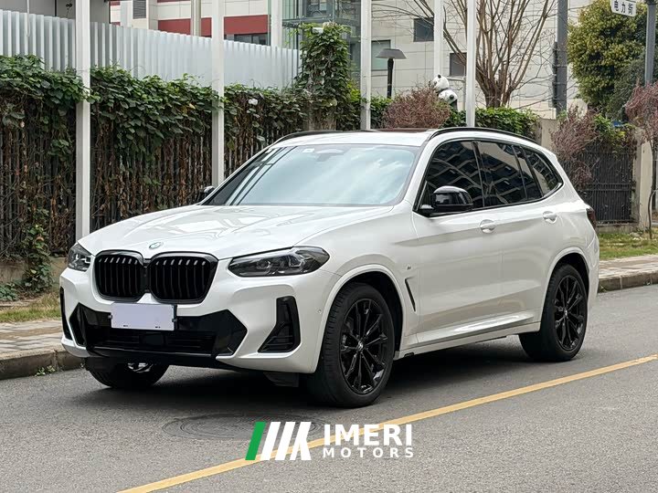 BMW X3 xDrive30i Deluxe Version M - автомобиль из Китая
