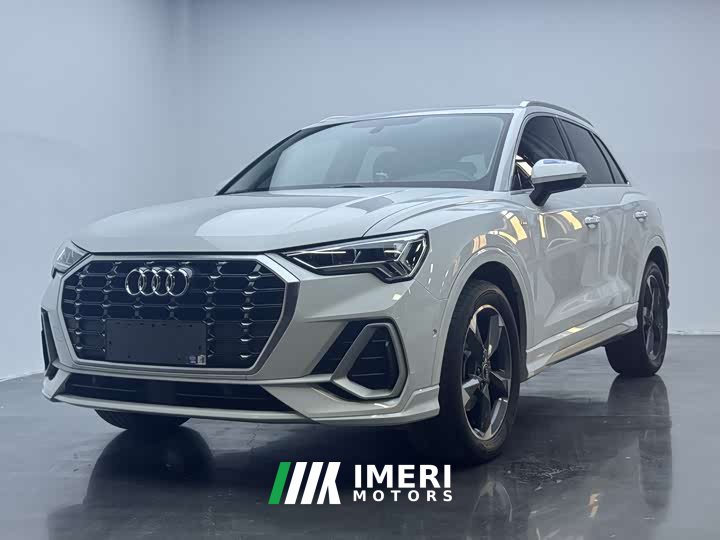 Audi Q3 35 TFSI Fashion Version - автомобиль из Китая