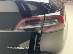Tesla Model Y Edition - фото 7