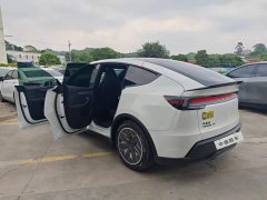 Tesla Model Y L Long Range Edition - фото 3