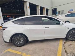 Tesla Model Y L Long Range Edition - фото 5