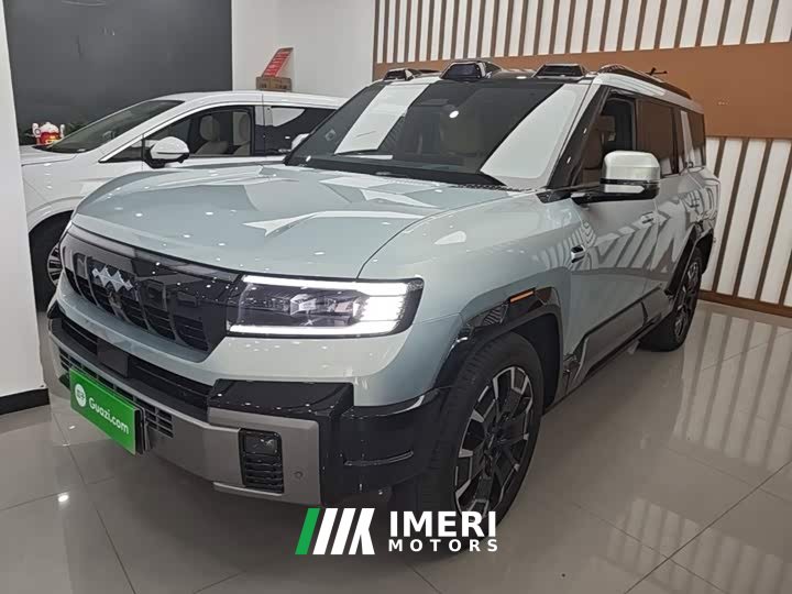 AITO 8 Flagship Edition 7 - автомобиль из Китая