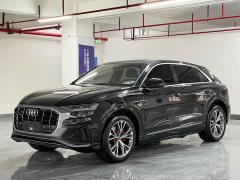 Audi Q8 55 TFSI Version - фото 1