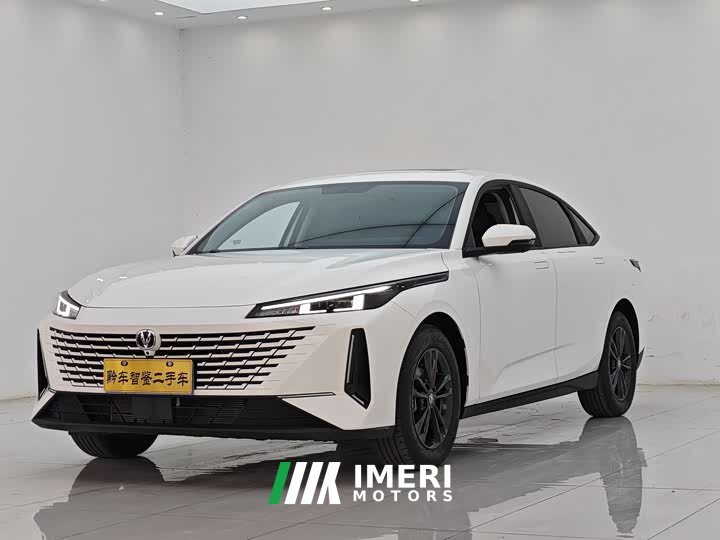 Cadillac NE 1.5T GDI DCTDeluxe Version