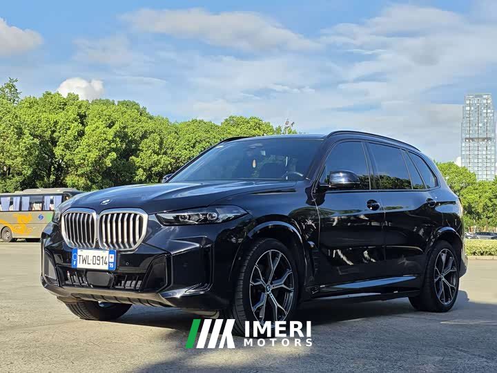 BMW X5 xDrive 30Li Deluxe VersionM - автомобиль из Китая
