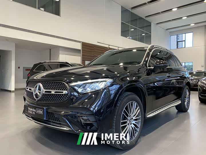 Mercedes-Benz GLC 300 L 4MATIC Version 7