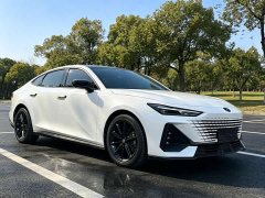 Changan UNI-V 1.5T Premium Version - фото 3