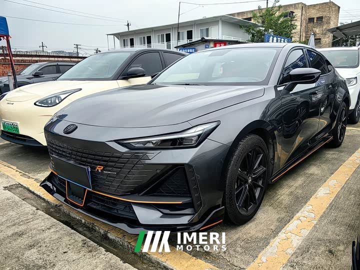 Changan UNI-V 1.5T Edition - автомобиль из Китая