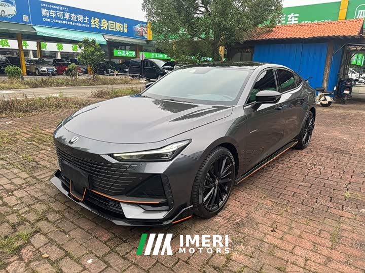 Changan UNI-V 1.5T Edition - автомобиль из Китая