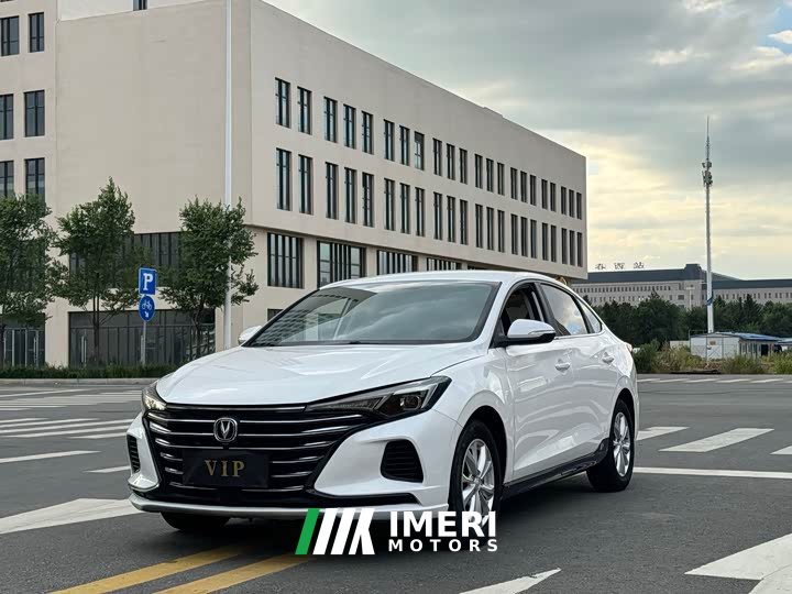 Changan PLUS 1.6L GDI CVT Version - автомобиль из Китая
