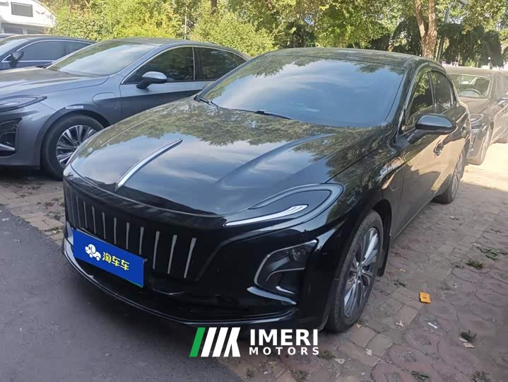 FAW E-QM5 610km PLUS - автомобиль из Китая