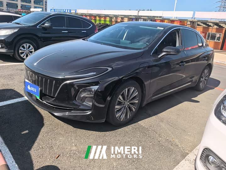 FAW E-QM5 431km Edition - автомобиль из Китая