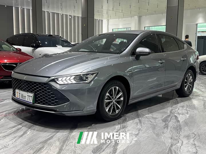 BYD Qin PLUS Honor Edition DM-i 55KM Leading Type - автомобиль из Китая