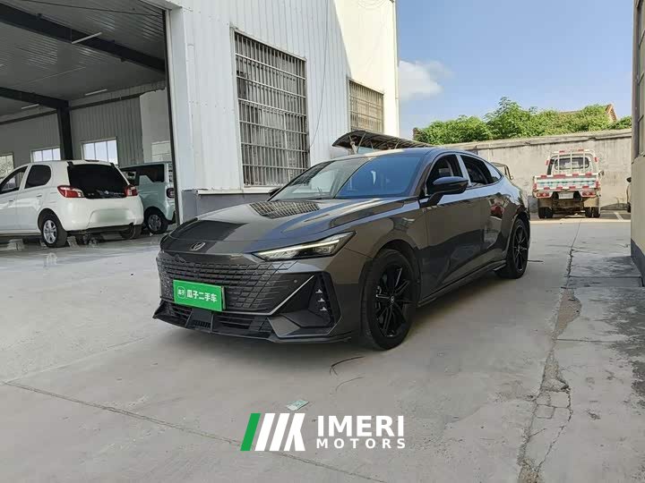 Changan UNI-V iDD 1.5T 113km Version - автомобиль из Китая