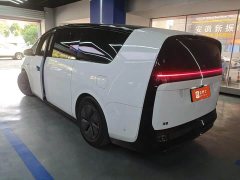 Li Auto MEGA Home Edition - фото 4
