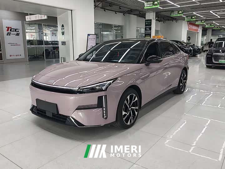 Geely L6 125km Edition - автомобиль из Китая