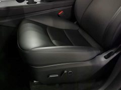 Lexus Y 2022 facelift, long-range all-wheel drive version - фото 20