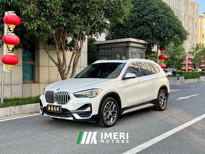 BMW X1 xDrive25Li Deluxe Version