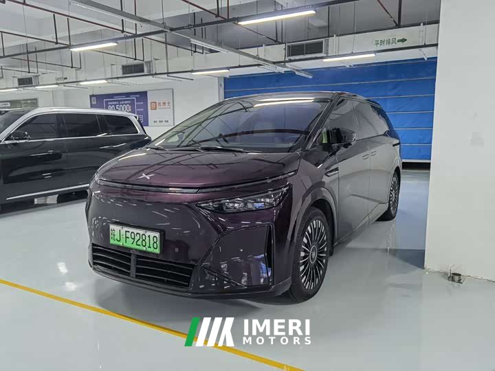 Xpeng X9 EREV 1602 Ultra - автомобиль из Китая