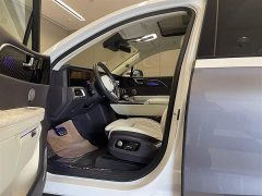 Hongqi E-HS9 660km flag collar version four seats - фото 16