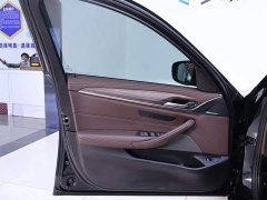 BMW 5 Series 530Li Leading Luxury Package - фото 18