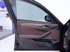 BMW 5 Series 530Li Leading Luxury Package - фото 20