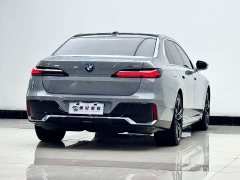 BMW i7 eDrive50L M Sport Package - фото 11