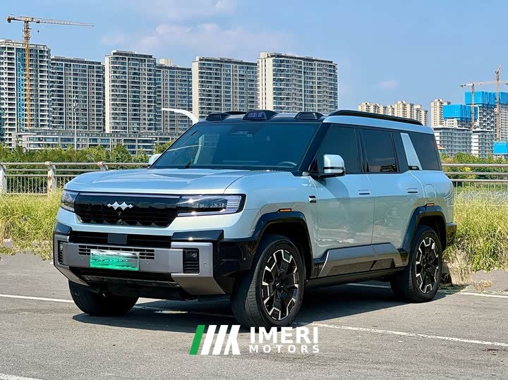 8 Flagship Edition 6 - автомобиль из Китая