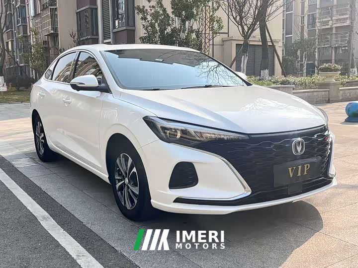 Changan PLUS NE 1.4T GDI DCTPremium Version - автомобиль из Китая