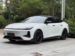 Changan UNI-V 1.5T Premium Version - фото 1