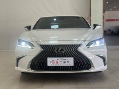 Lexus ES 2022 200 Deluxe Edition - фото 2