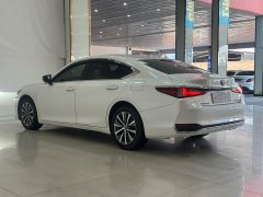 Lexus ES 2022 200 Deluxe Edition - фото 7